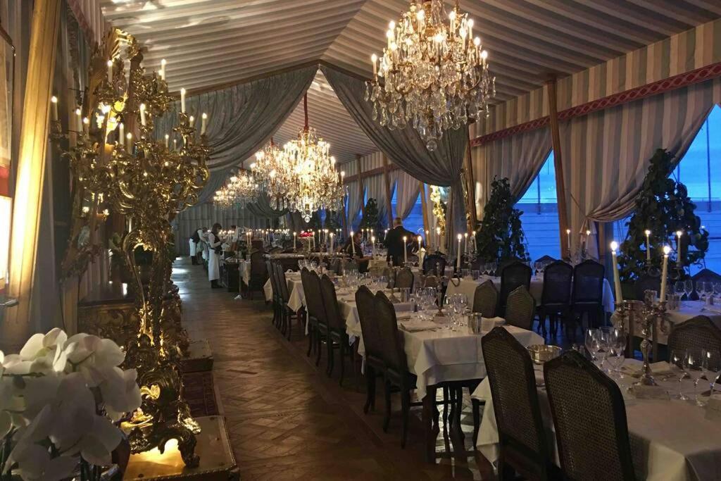 Grands Buffets Hebergement Appartement 纳博讷 外观 照片