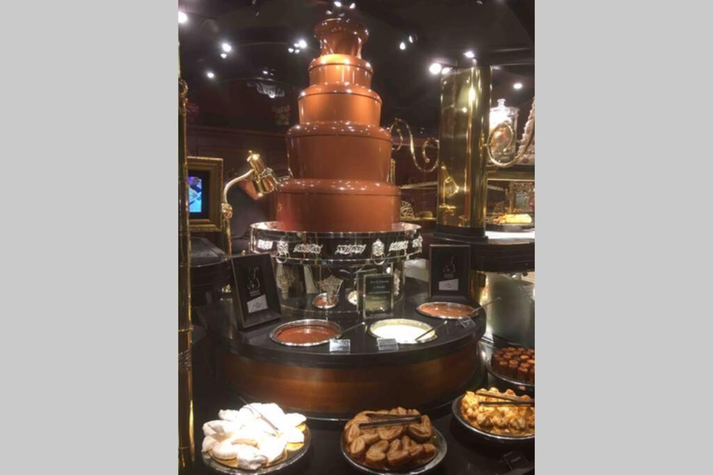 Grands Buffets Hebergement Appartement 纳博讷 外观 照片