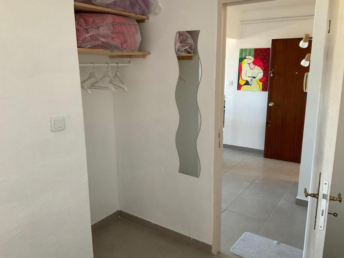 Grands Buffets Hebergement Appartement 纳博讷 外观 照片