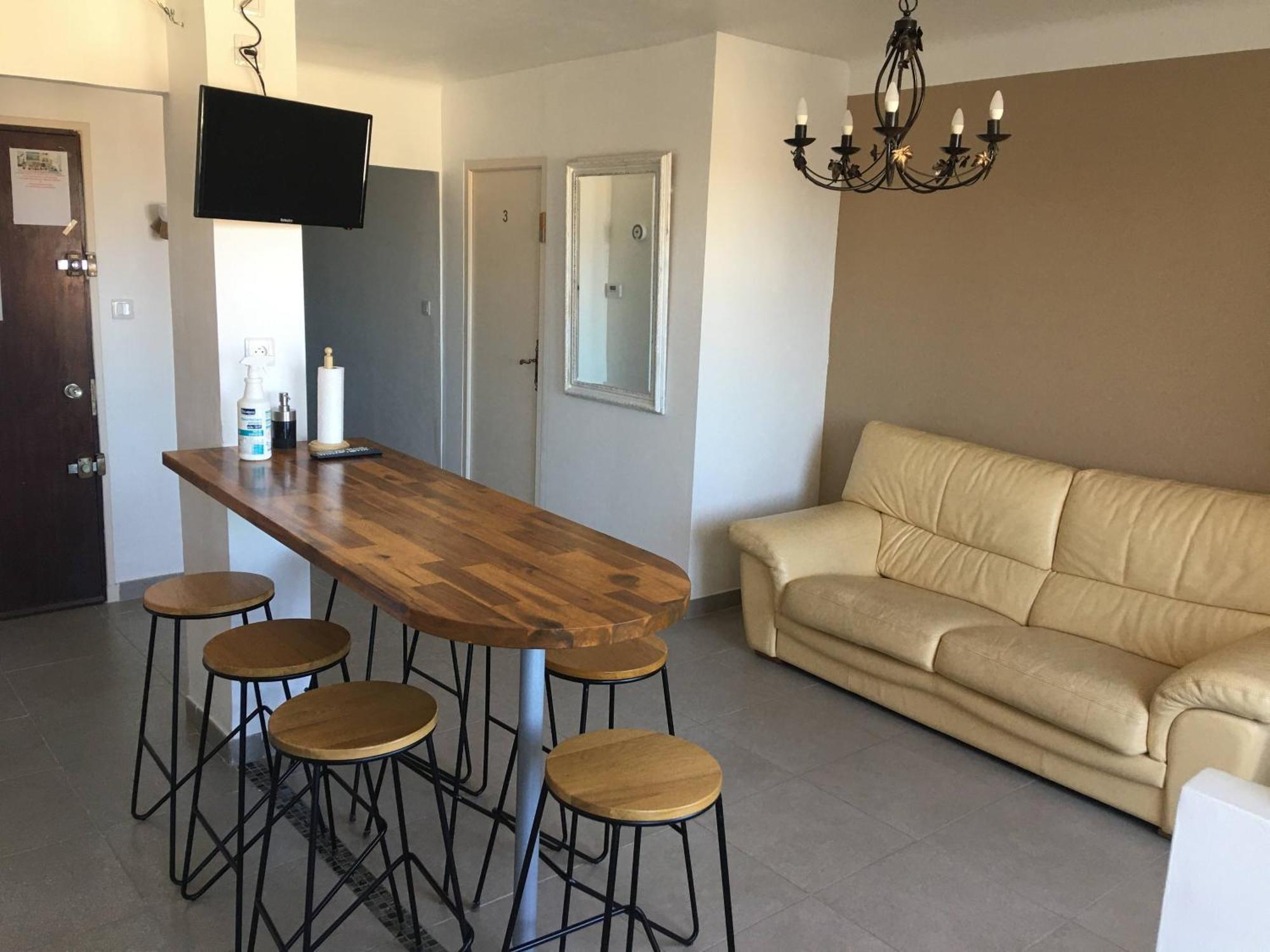 Grands Buffets Hebergement Appartement 纳博讷 外观 照片